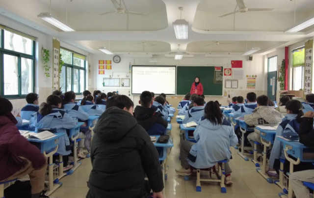 分层分类丰厚多样的选修