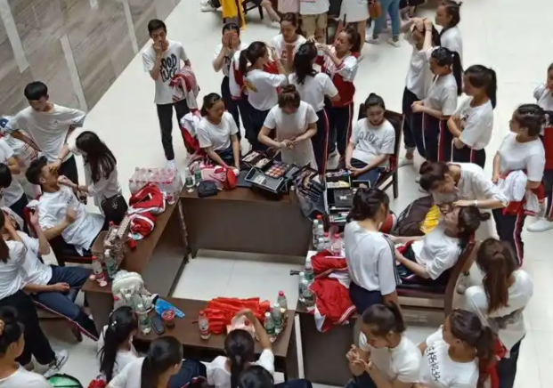 为学生开辟宽广开展空间