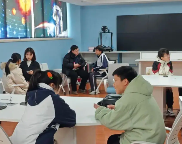 学术引领不只有助于学生