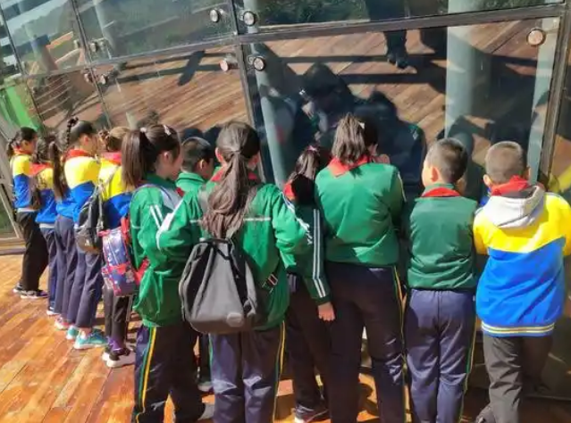 让草原学子在家门口享受