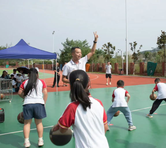 让孩子们练就健康体魄构