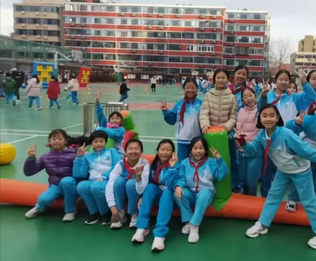 学生每天综合体育活动不