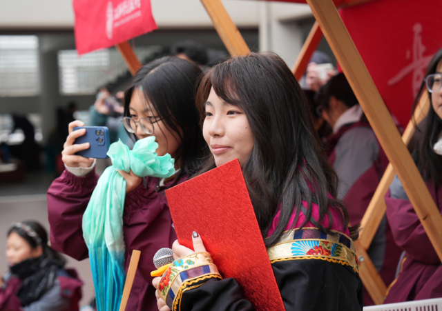 孩子们的笑脸更绚烂学业