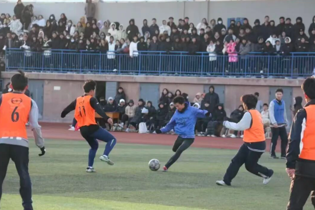 调换学生座位优化校园用