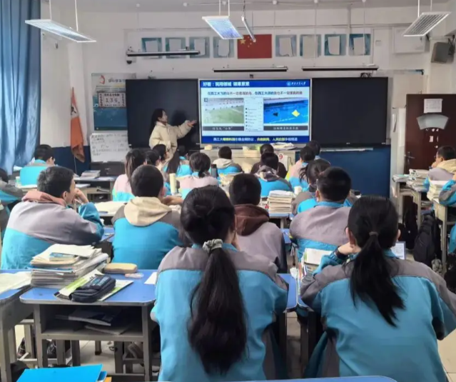 数字化建立让村庄教师足