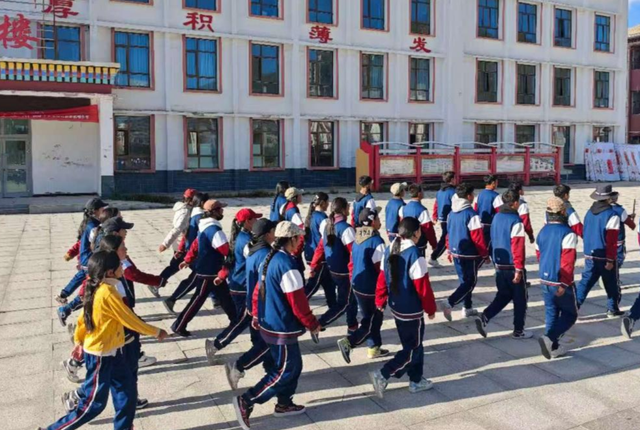 同体教育的样板让校园成