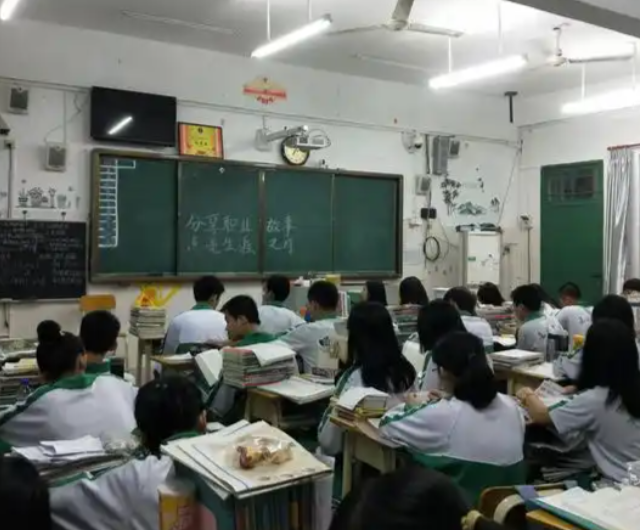 帮扶的同形式让优质AI教育