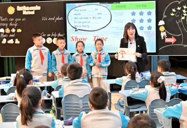 实践育人课程让学生知行