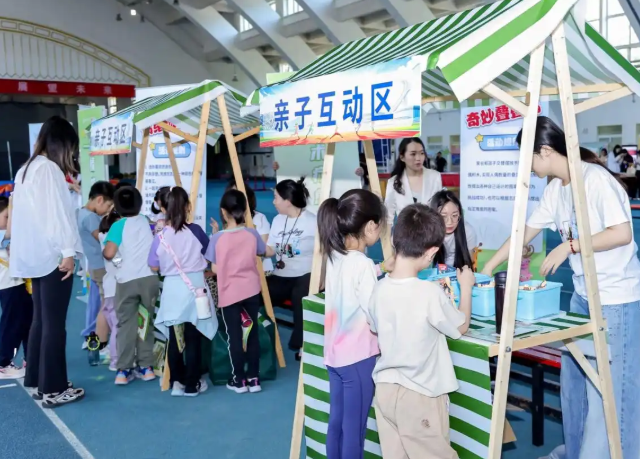 同学们沉浸式体会了一把